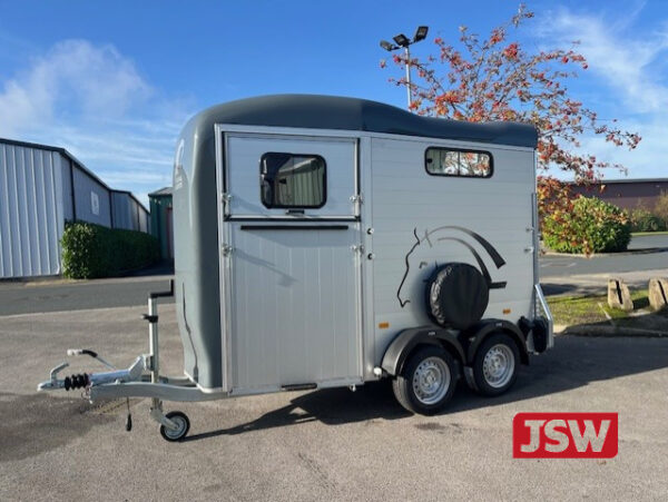 Cheval Liberte Touring One Horse Trailer