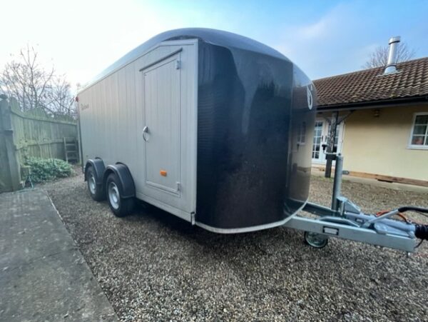 stockists of the Debon C800 Transporter trailer