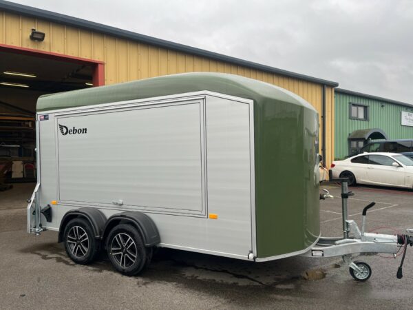 C700 Roadster Van trailer showing the alloy wheels Spring green for a Spring 2025 new start-up pizza company