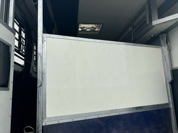 JSW Hambleton Two 7.5ton Horsebox USED